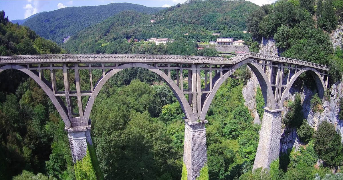 Ponte di Lagonegro - Ferrovia Calabro-LucanaBy Davide Rattacaso.jpg