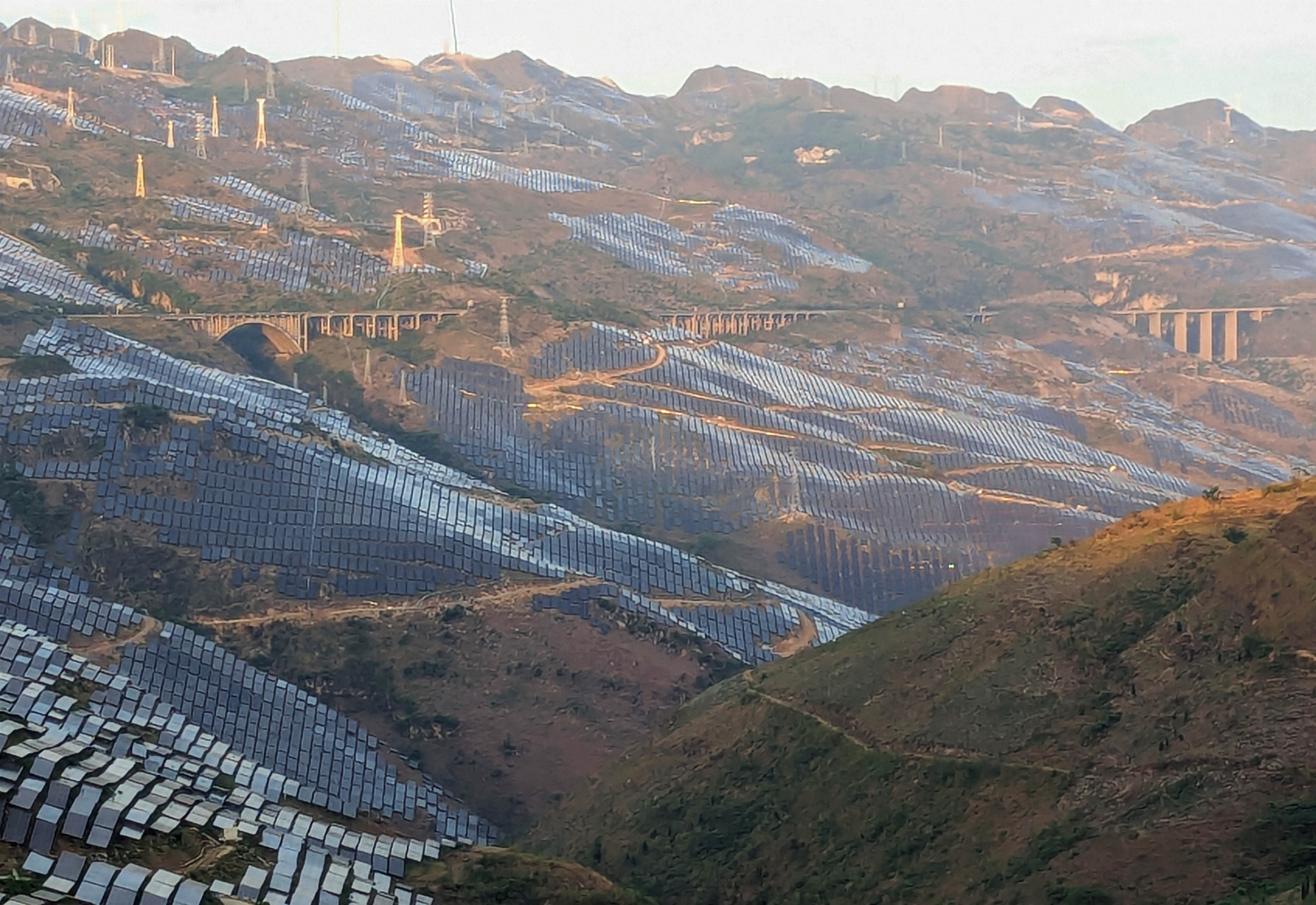 XiaomidiArchSolarPanels2.jpg