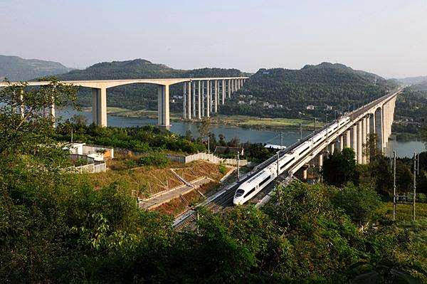 Jialingjiang Bridge Cangxi.jpg