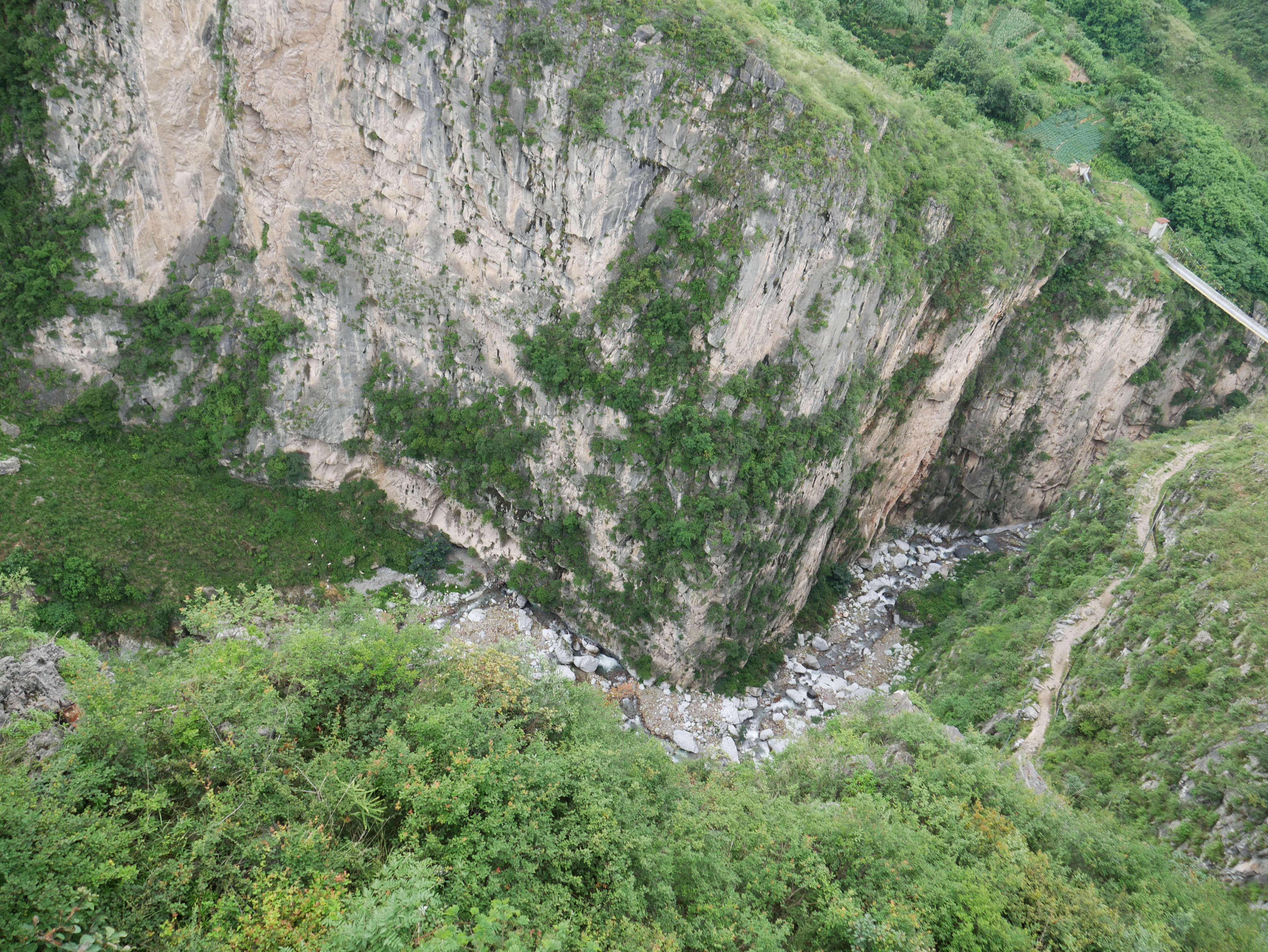 ShangwujiaoGulch.JPG