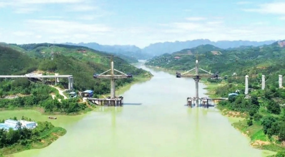 Nanpanjiang bridge badaheRiver.jpg