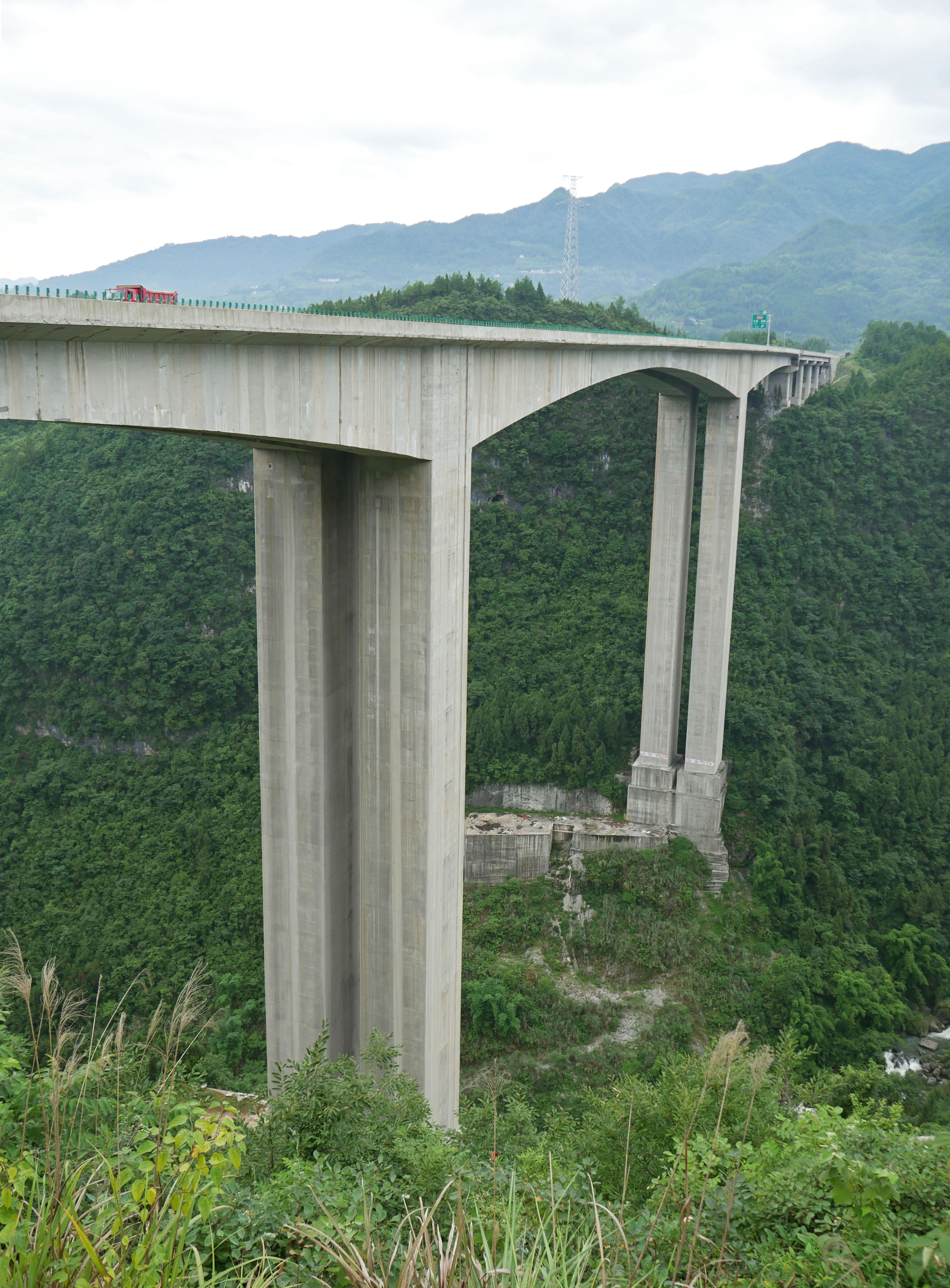 NanchanggouFourPiers.JPG