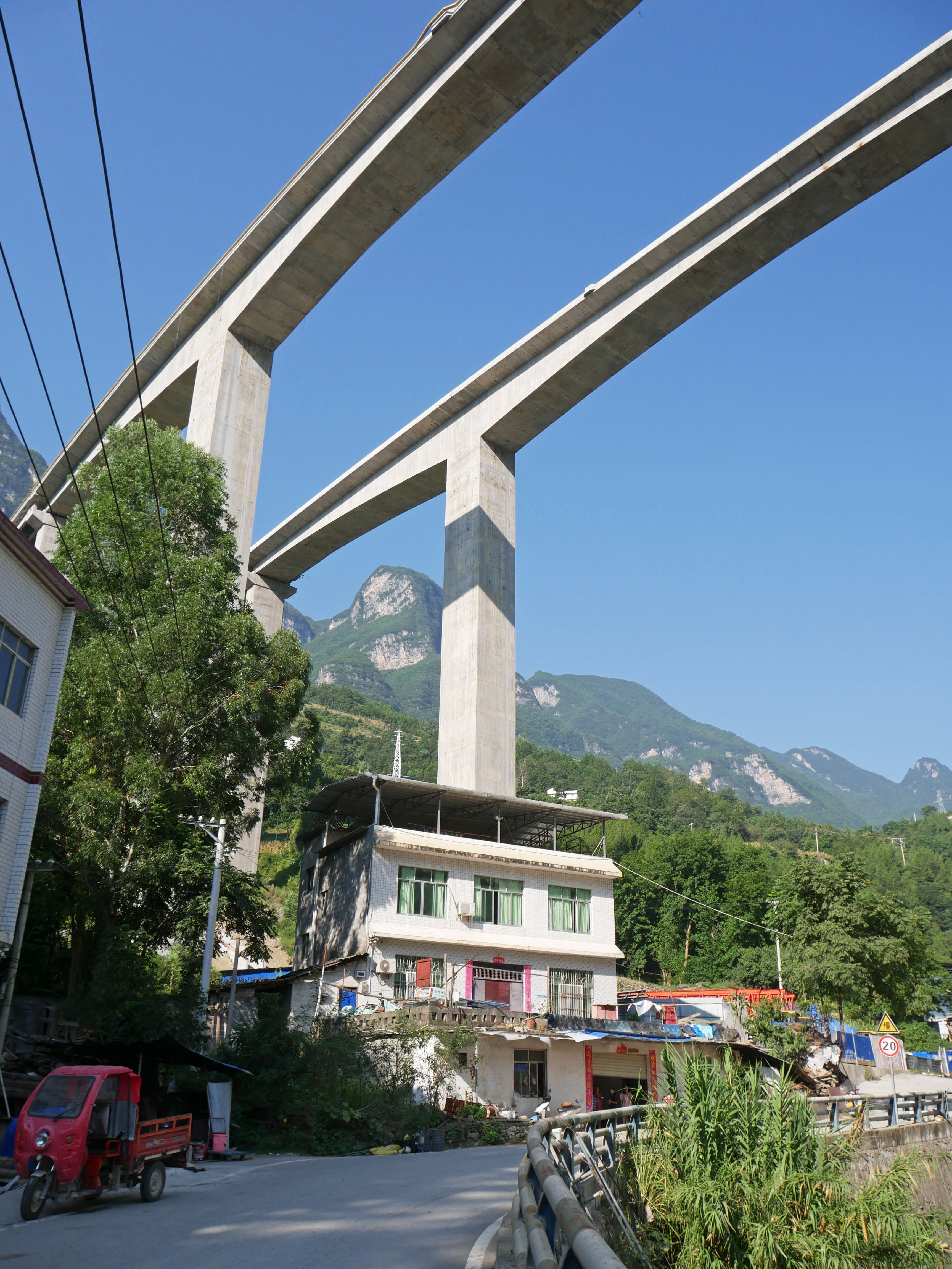 Sanchaxi Bridge WuzhenUnderside.JPG