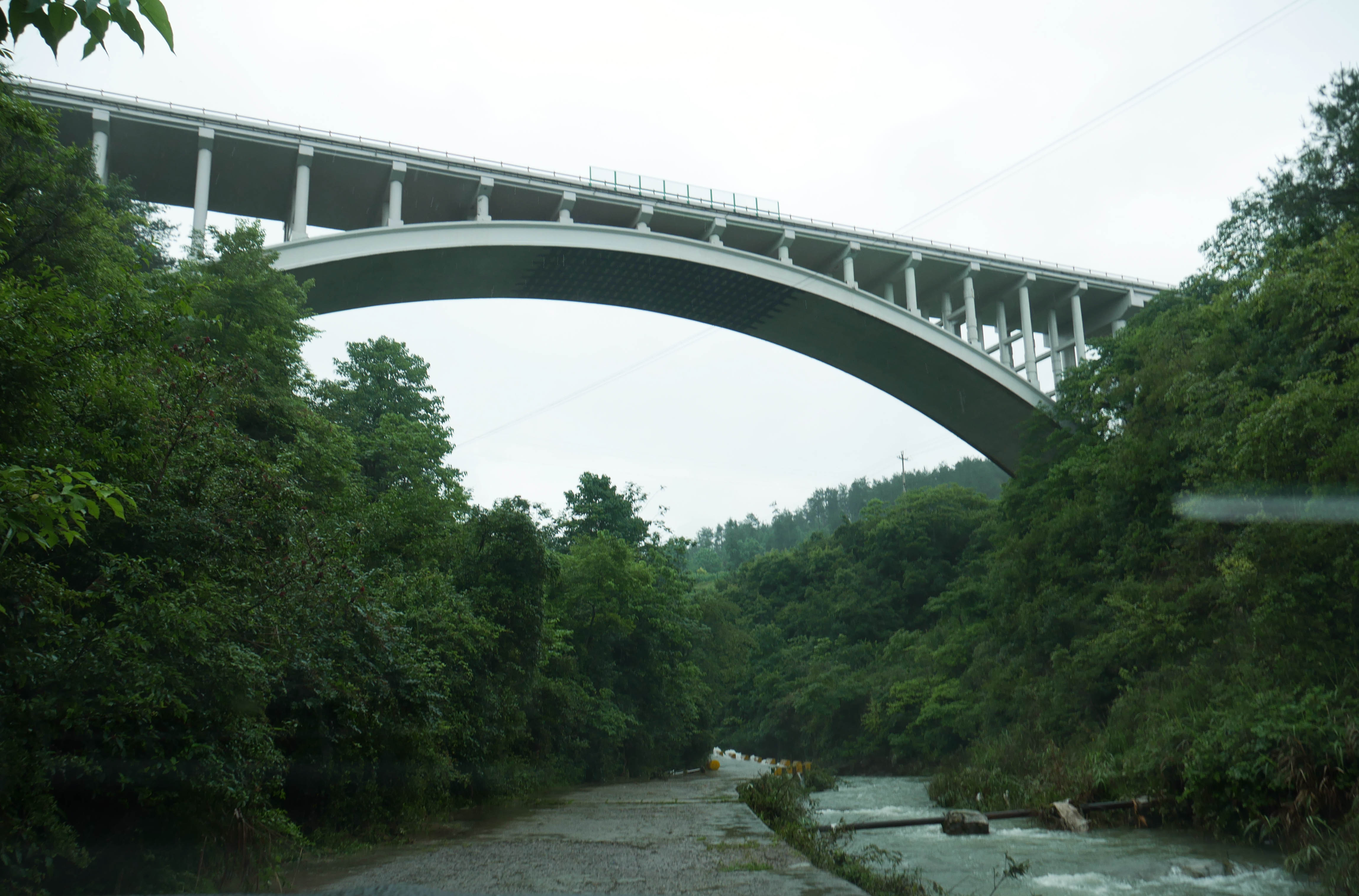 YangliutangArch.JPG