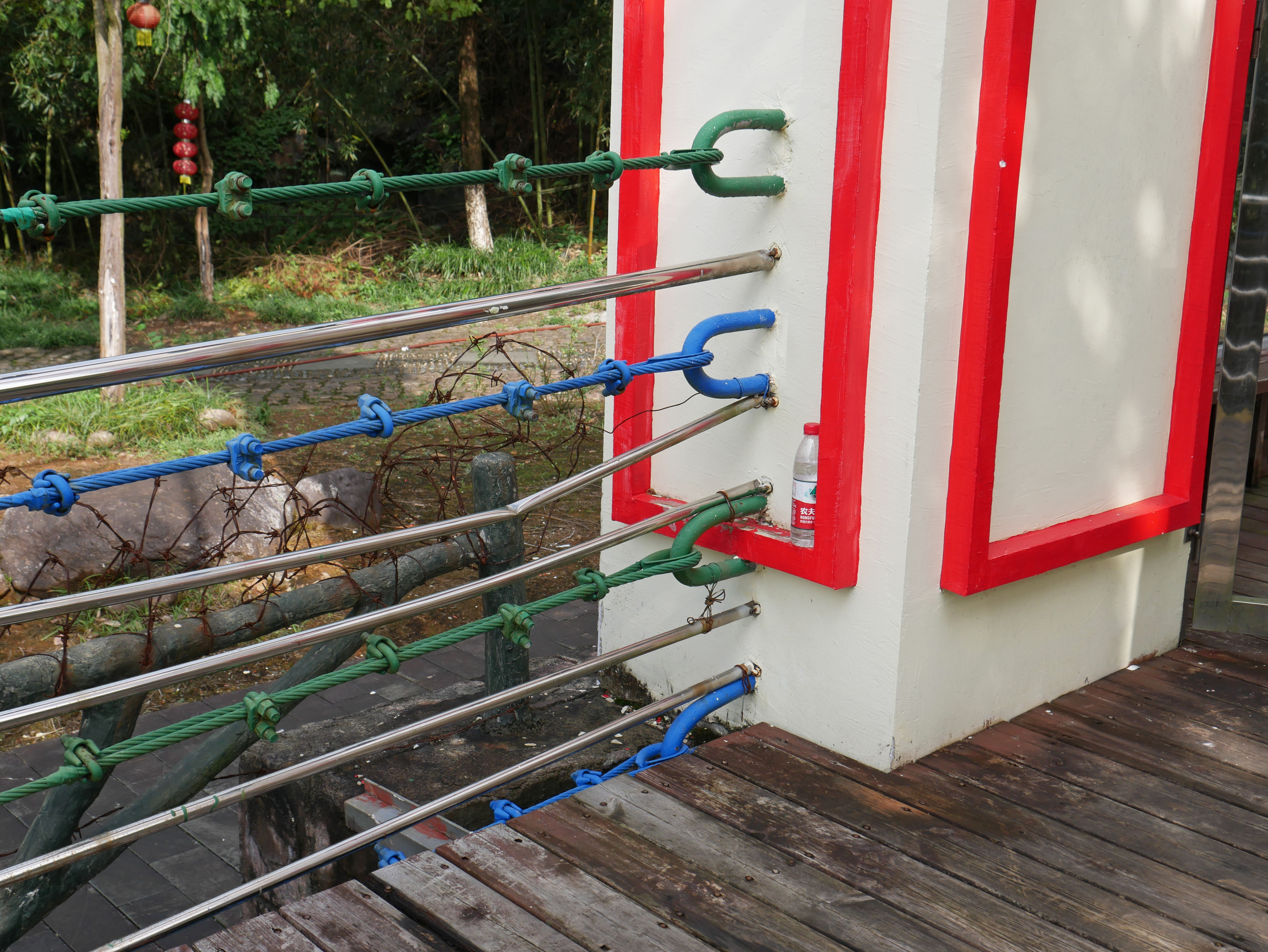 WulongGorgeFootbridgeCablesColors.JPG