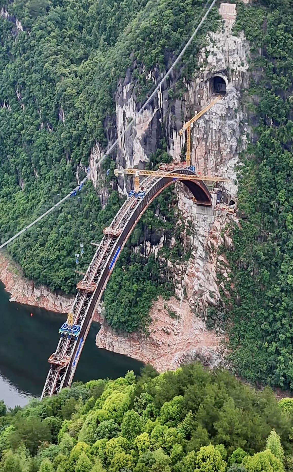 File:Jiangjiehe RailwayHighlineDrone.jpg