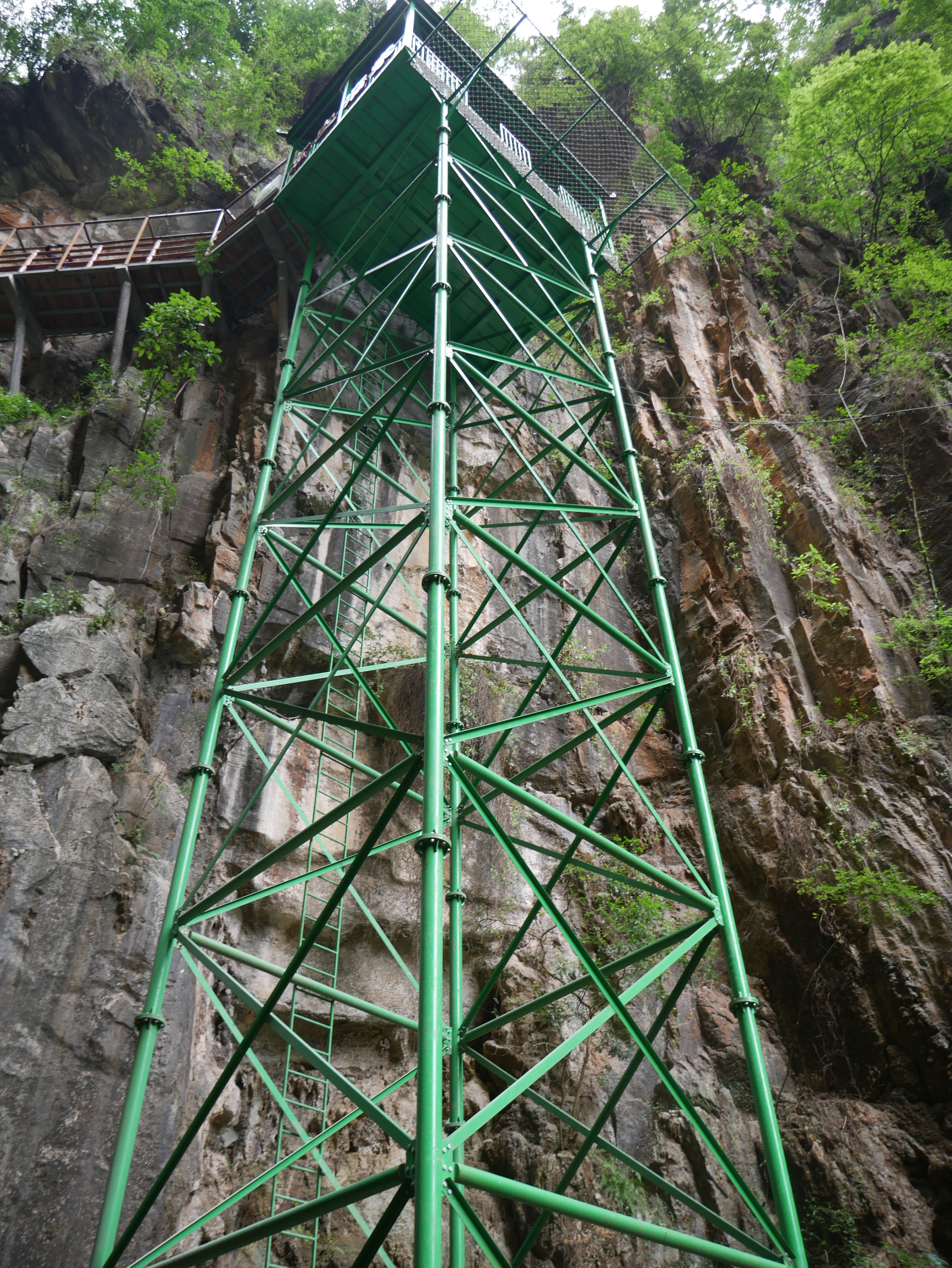 NizhuheCanyonZiptowerView.JPG