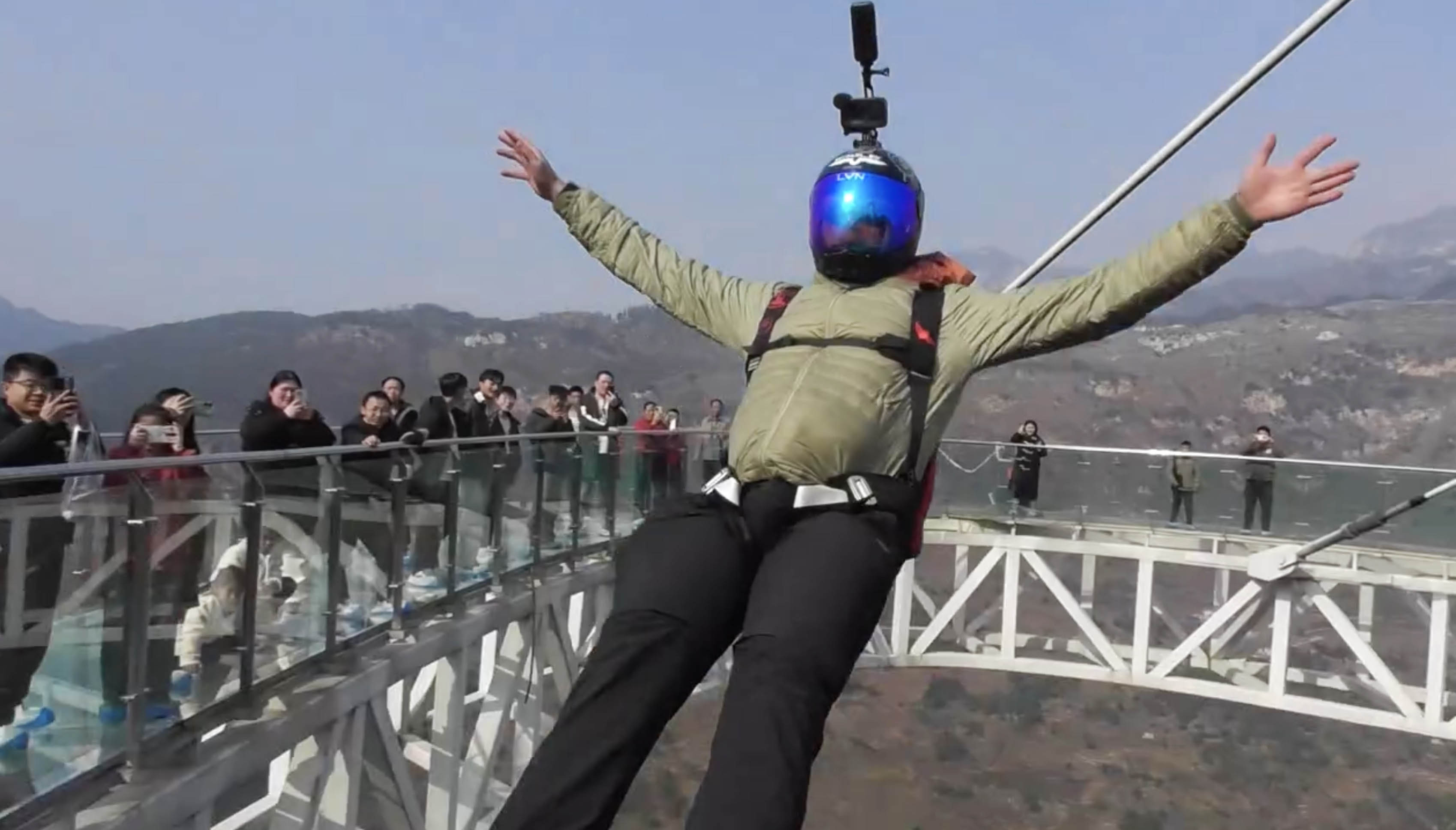 Nizhuhe BASE 2025 jumper2.jpg