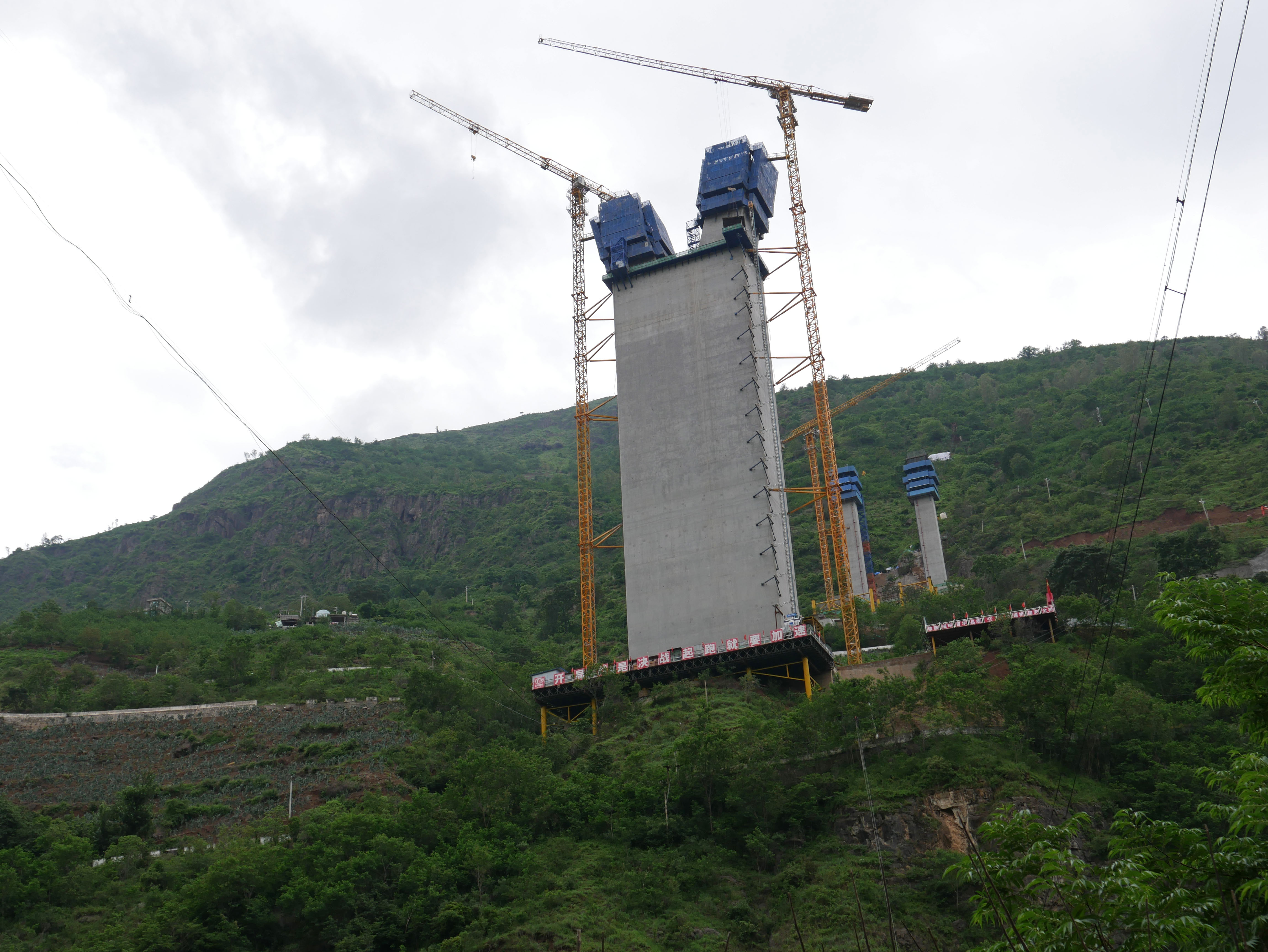 NiulanjiangCableStayed36.JPG