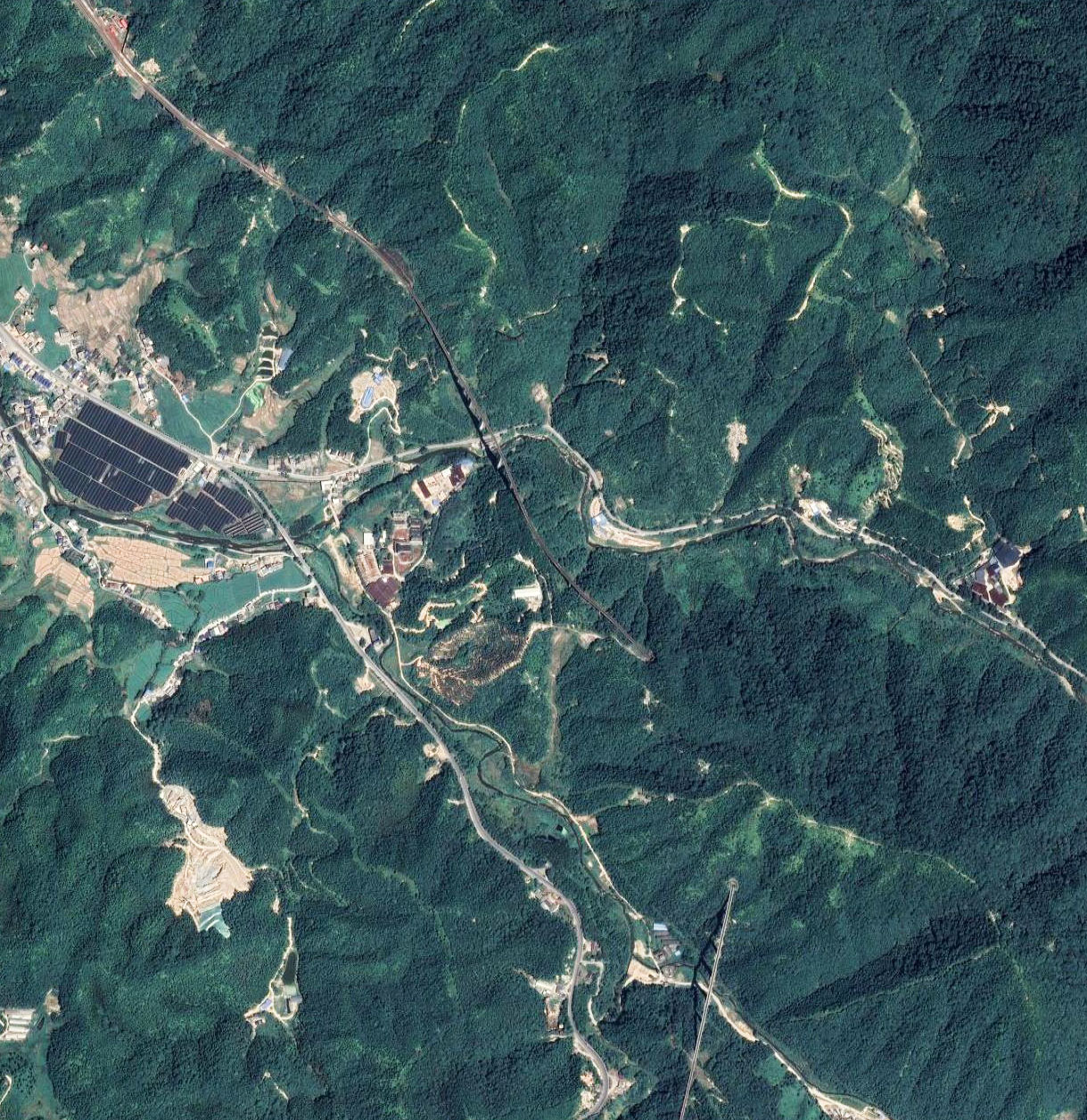 Yuziying Railway SatelliteWide.jpg