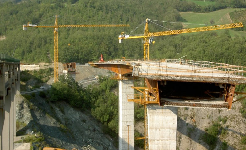 File:RoccaprebalzaCranes.jpg