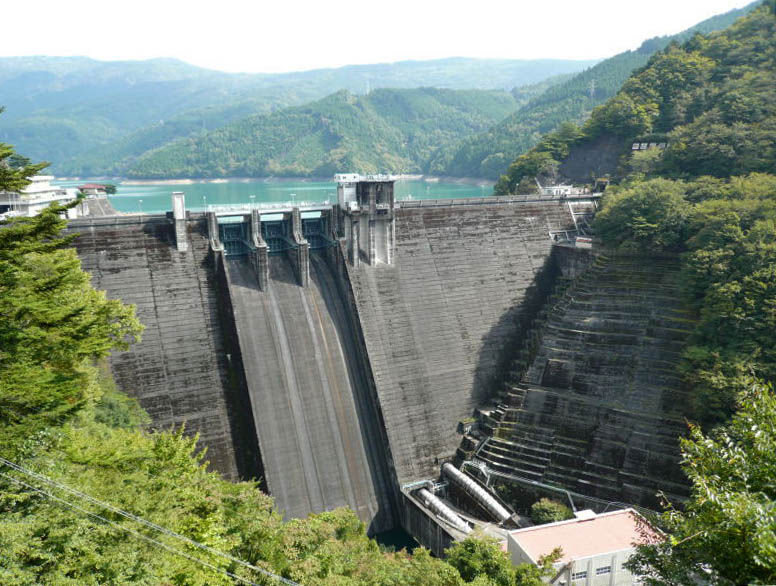 File:Oigawa-ikawa dam.jpg