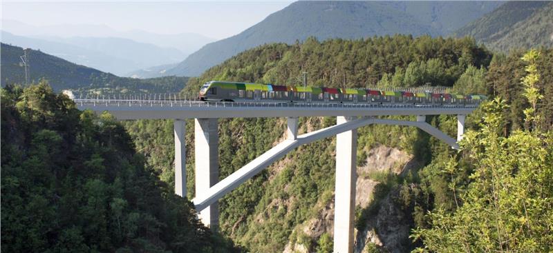 File:Val di Riga 172mtr SpanRailway.jpg