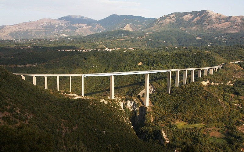 File:ItaliaMartinMergili.jpg