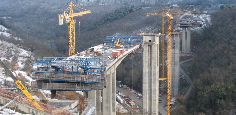 File:Aglio148mtrtSpan90mtrPier.jpg