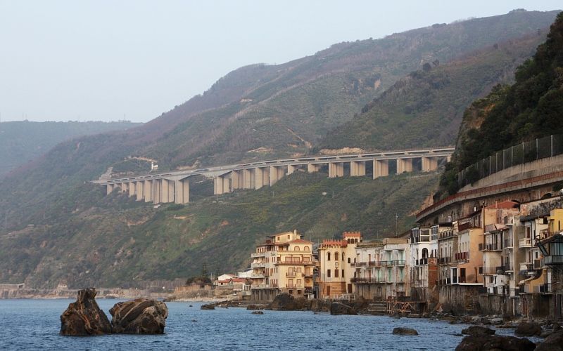 File:CostaViolaMartinMergili.jpg