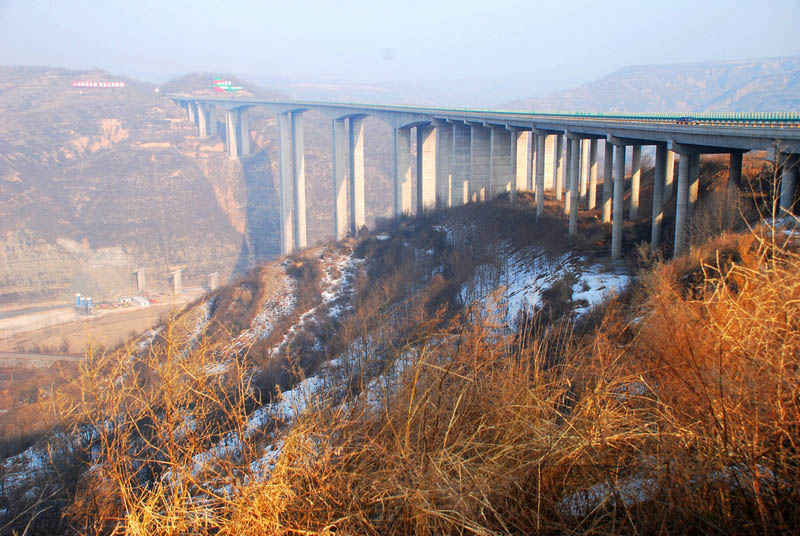 File:LuoheBridge.jpg