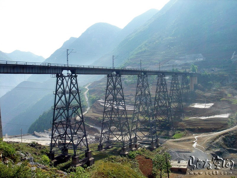File:KeduheTrestle.jpg