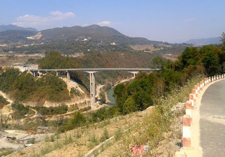 File:Tengchong-Longling new road Long River Bridge.jpg
