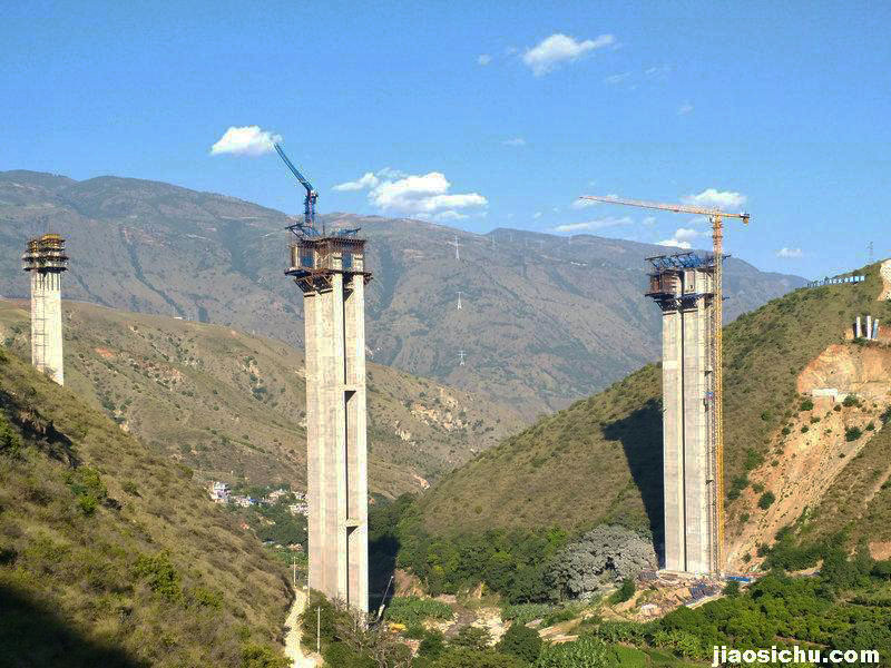 File:Hanlong -1 Bridge180mSpan134mPier.jpg
