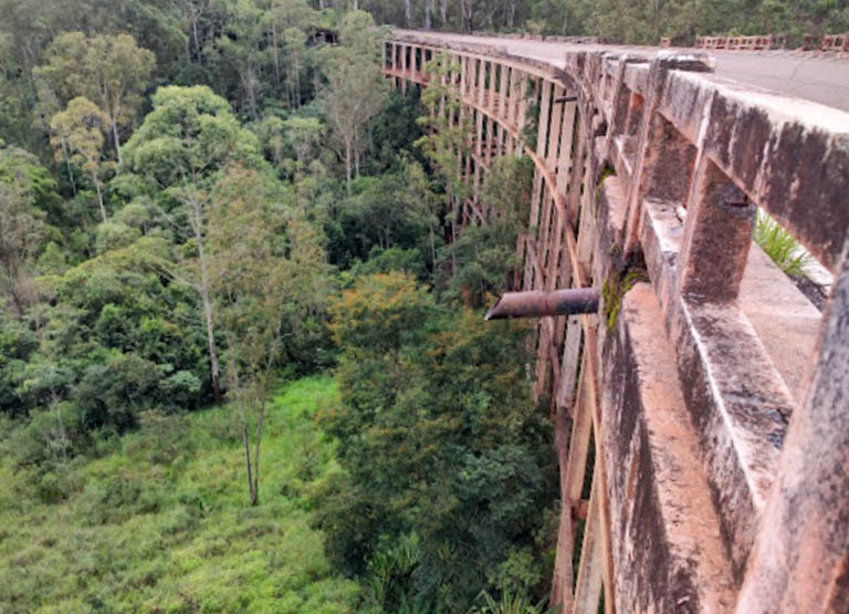 File:Viaduto das Almas2.jpg