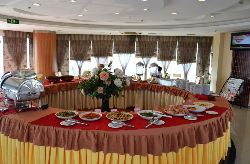 File:172FulingHotelBreakfastByGeorges.jpg