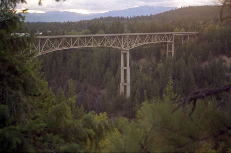 File:4MoyieBridge.jpg