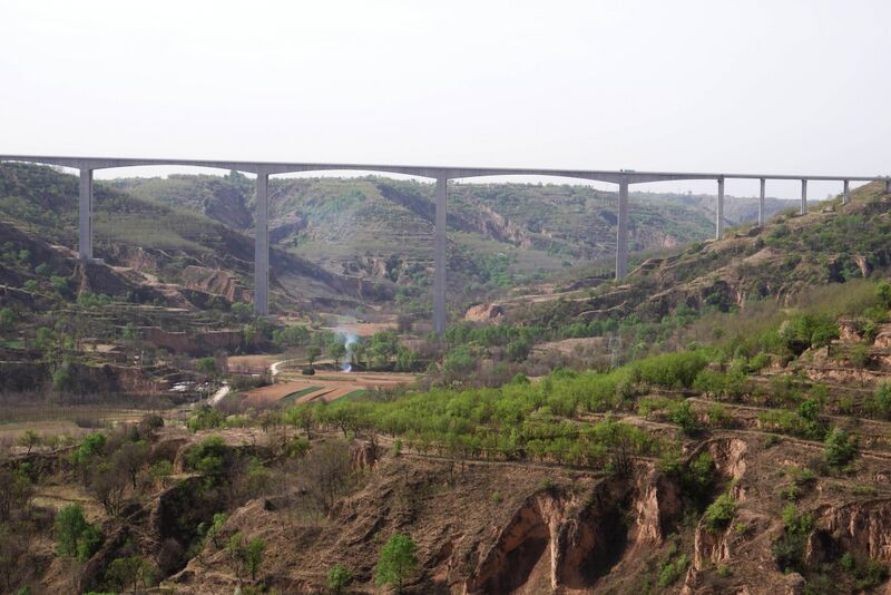 File:TianninggouValley.JPG