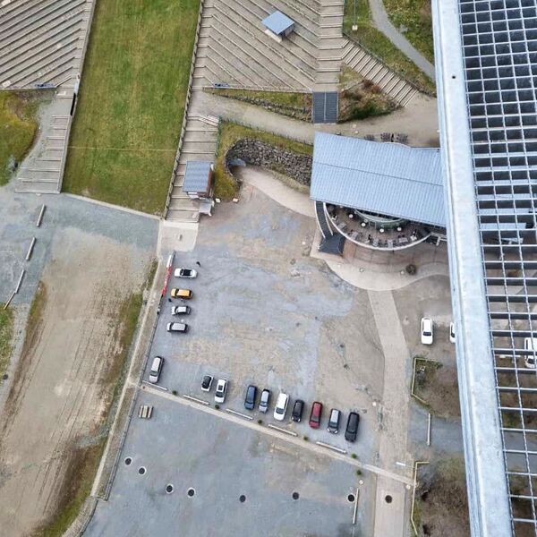 File:Skywalk Willingen DownView.jpg