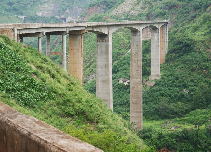 File:TianbaLonglens.JPG