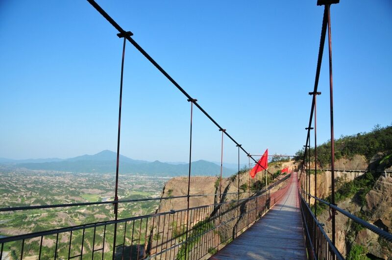 File:ShiniuzhaiFootbridge.jpg