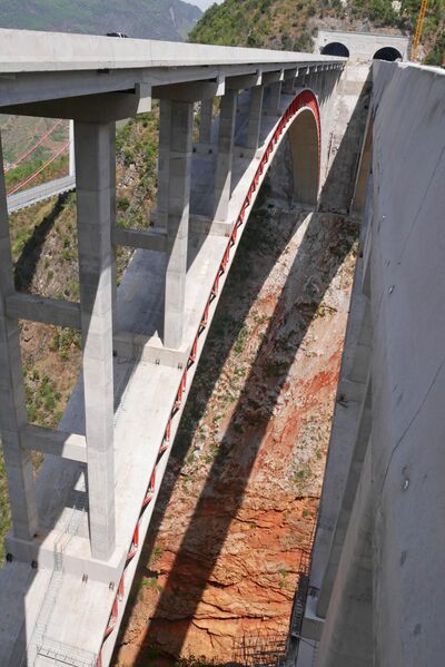File:WumengshanDualArchSpans.JPG