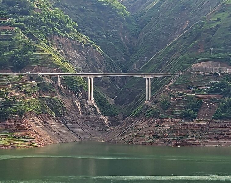 File:Changmenkou100mBeamClose.jpg