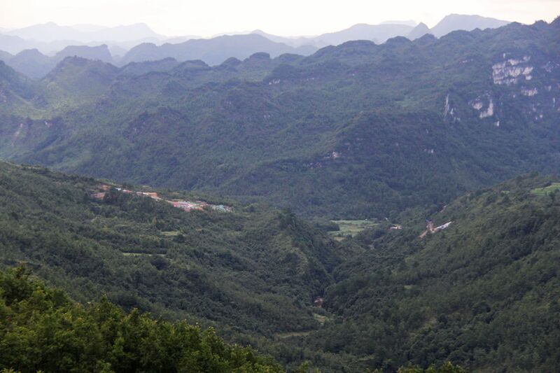 File:ChangshanheCenterValley.JPG
