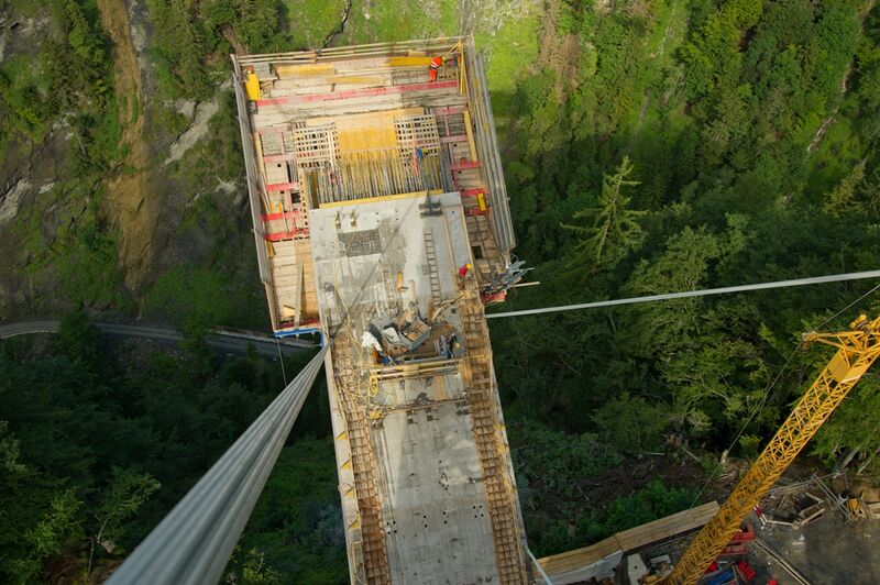 File:140728-Pfafers-Freivorbaugerust-Bogen.jpg