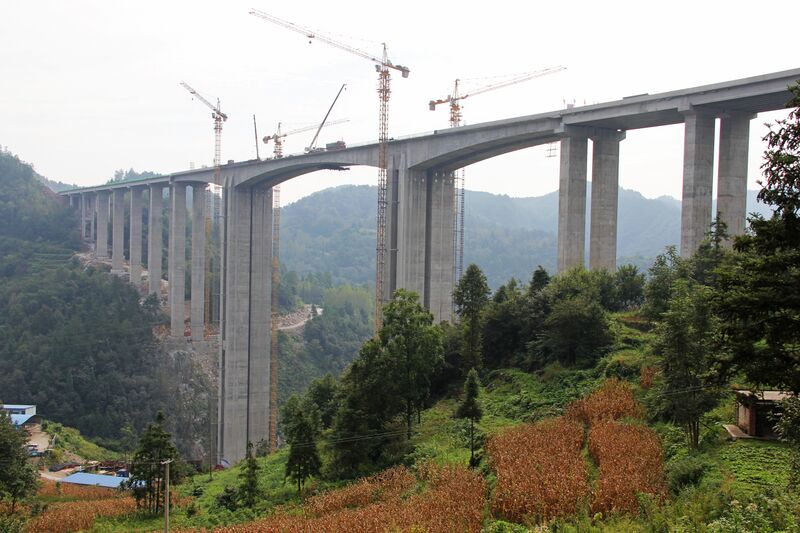 File:DoushanbaFromRoad.jpg