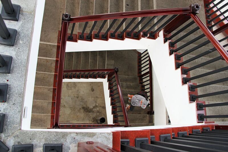 File:121TianmenMountainTowerStairs.jpg
