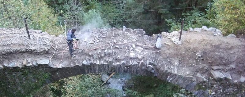 File:14thCenturyValdiPaiThirdBridge.jpg