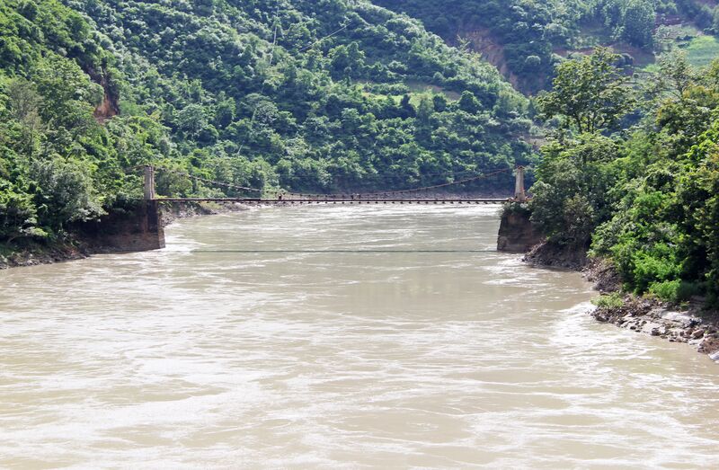 File:NujiangSuspensionSideView.jpg