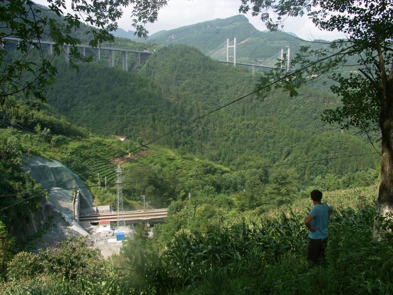 File:TieluopingGeorges.jpg