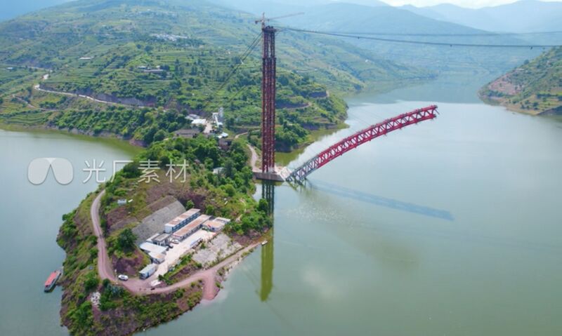 File:Xi'niuLandendDrone.jpg