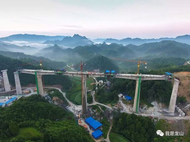 File:Xihuchong RailwayDrone.jpg