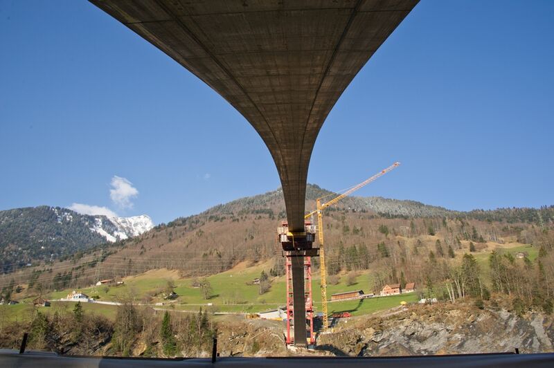 File:150328-Bogenschluss-Bruckenbogen-II.jpg