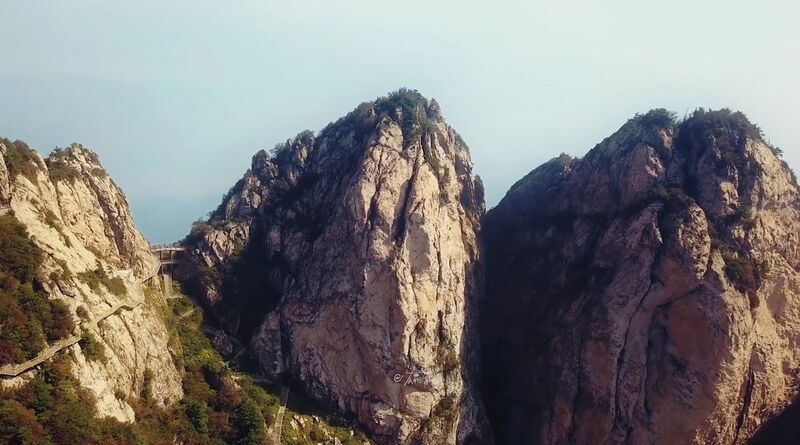 File:LaojunshanCliffwalk.jpg
