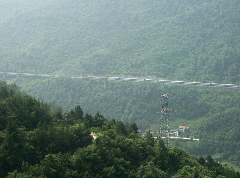 File:TieluopingTrainView.jpg