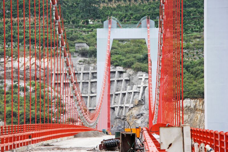 File:WujiangSuspensionCablesLonglens.jpg