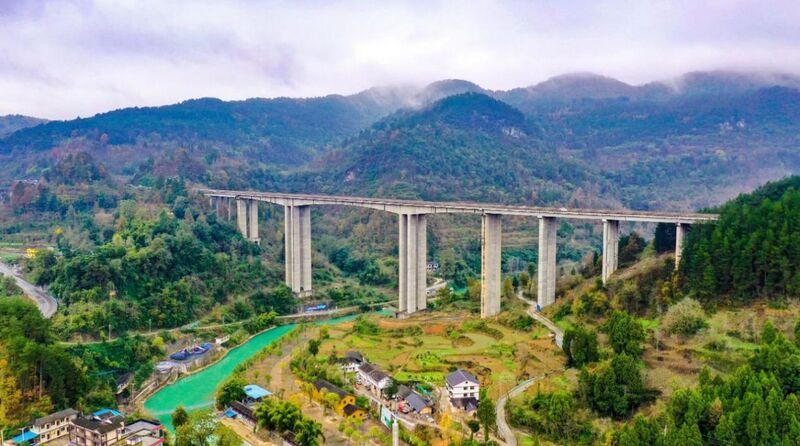 File:Maoguanhe Bridge G56.jpg