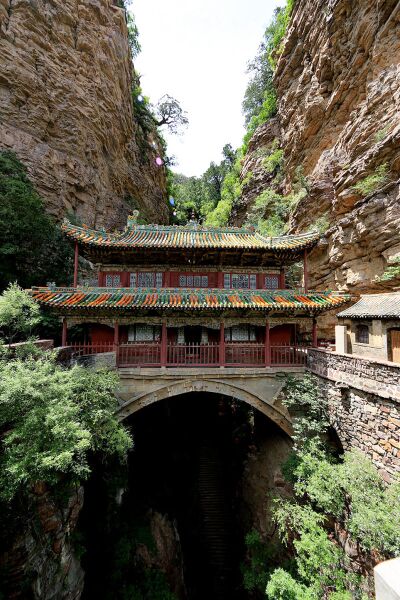 File:Jinxing Footbridge5.jpg
