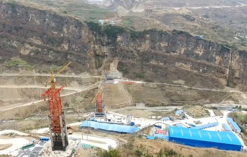 File:JinyangheDroneCliff.jpg