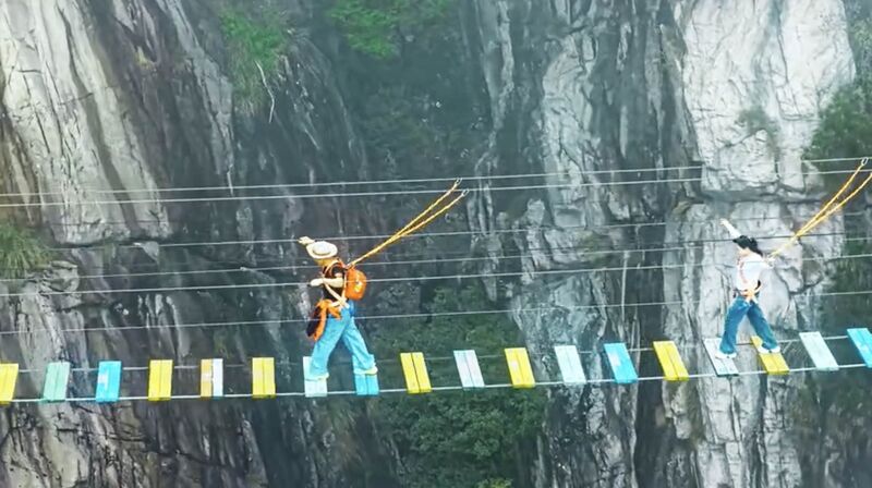 File:Mingtangshan ViaFerrata.jpg